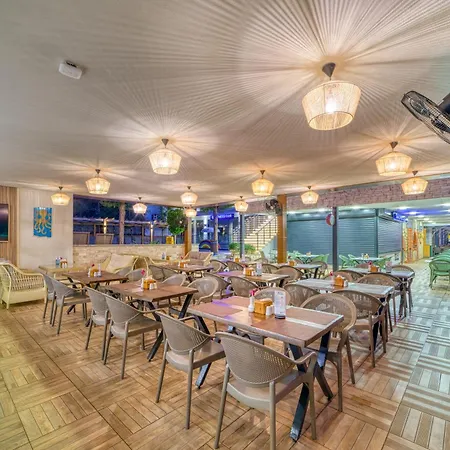 Club Big Blue Hotell 4*