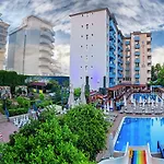 Готель Club Big Blue 4*