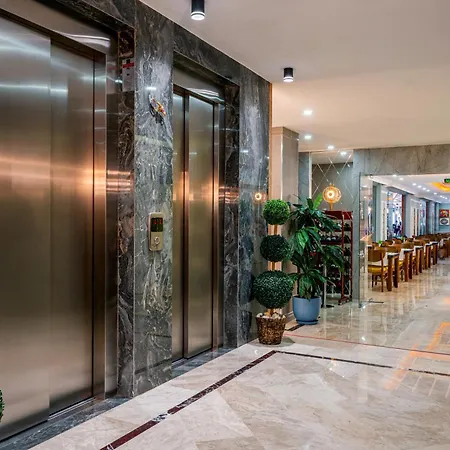 Готель Club Big Blue 4*