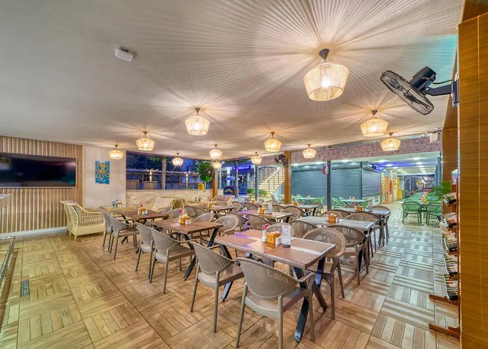 Club Big Blue Hotel 4*