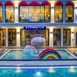 Club Big Blue Hotel 4*