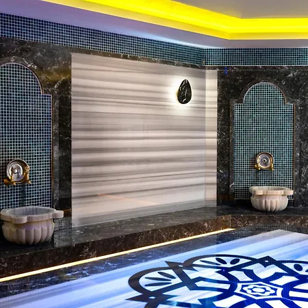 Club Big Blue Готель 4*