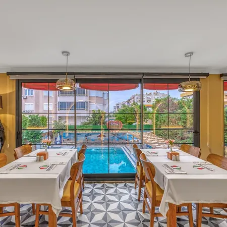 Готель Club Big Blue 4*