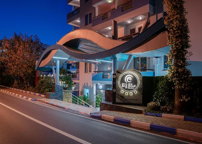 Club Big Blue Hotel 4*